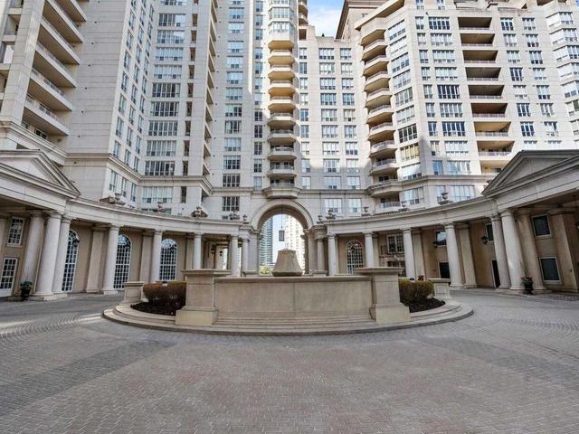 311 - 2285 Lake Shore Blvd