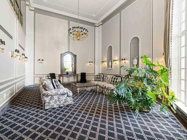 311 - 2285 Lake Shore Blvd