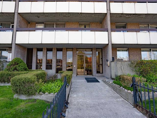 403 - 3621 Lake Shore Blvd W