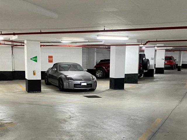 2240 Lake Shore Blvd W