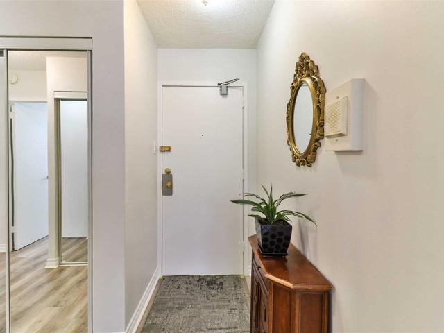 211 - 940 Caledonia Rd