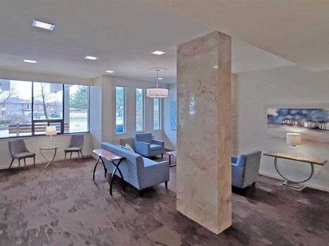 711 - 44 Longbourne Dr