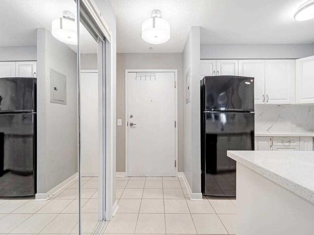 1201 - 8 Dayspring Circ