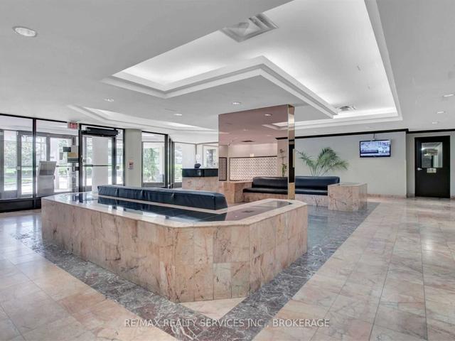 1612 - 1 Rowntree Rd