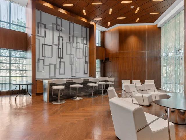 712 - 205 Sherway Gardens Rd