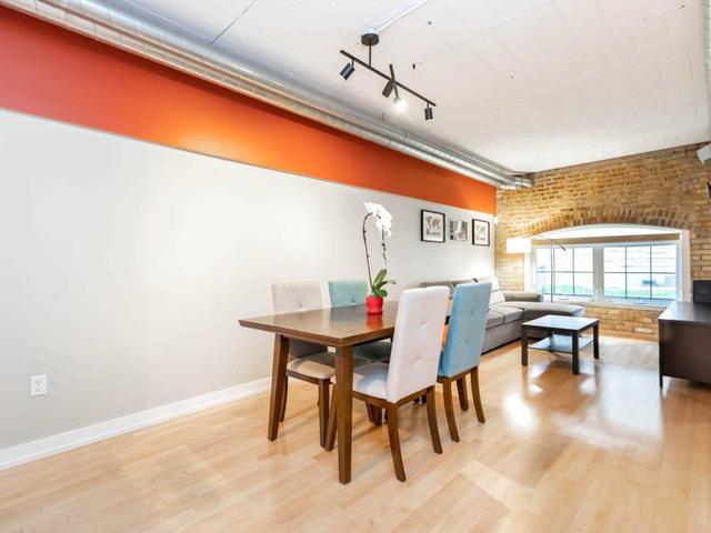 210 - 1100 Lansdowne Ave