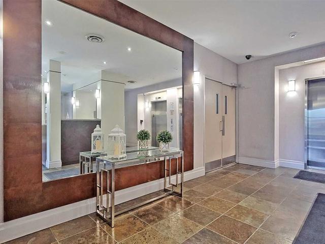 215 - 2088 Lawrence Ave