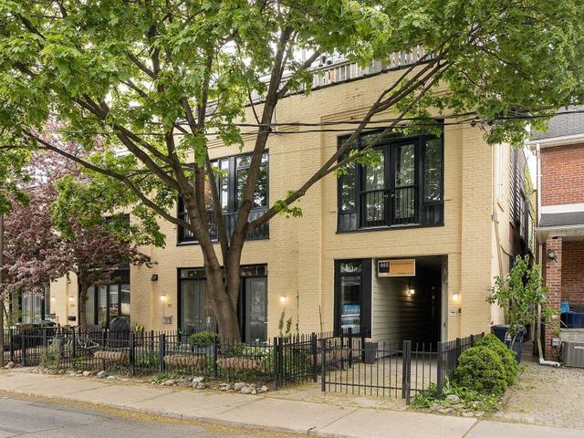 7 - 692 St. Clarens Ave