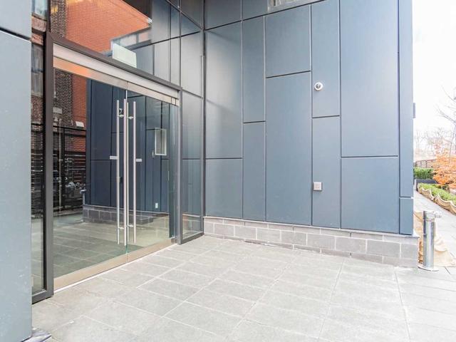 618 - 383 Sorauren Ave