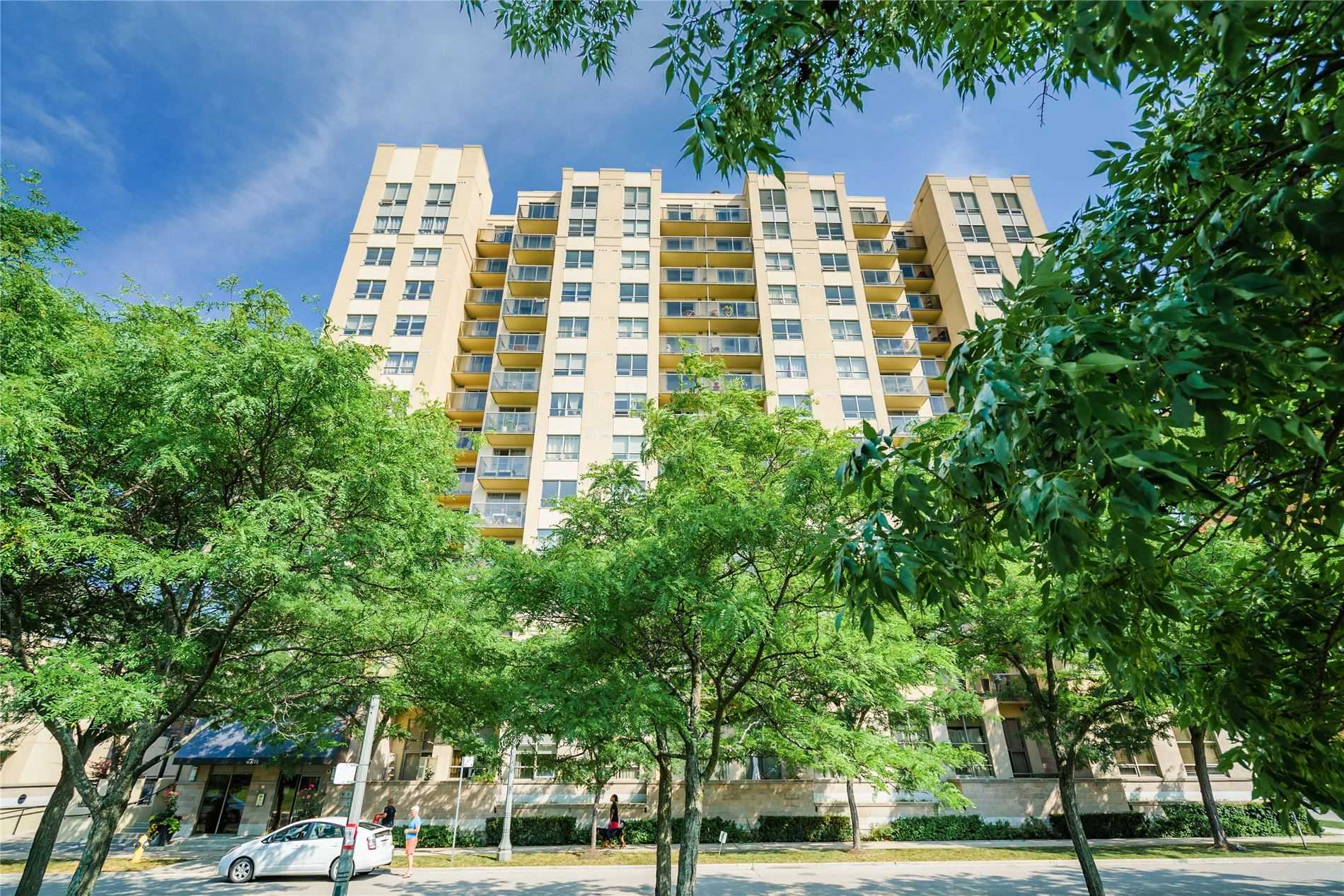 901 4 Elsinore Path, Etobicoke Leased,