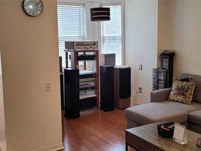 48 - 760 Lawrence Ave W