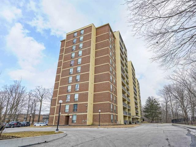 102 - 15 London Green Crt