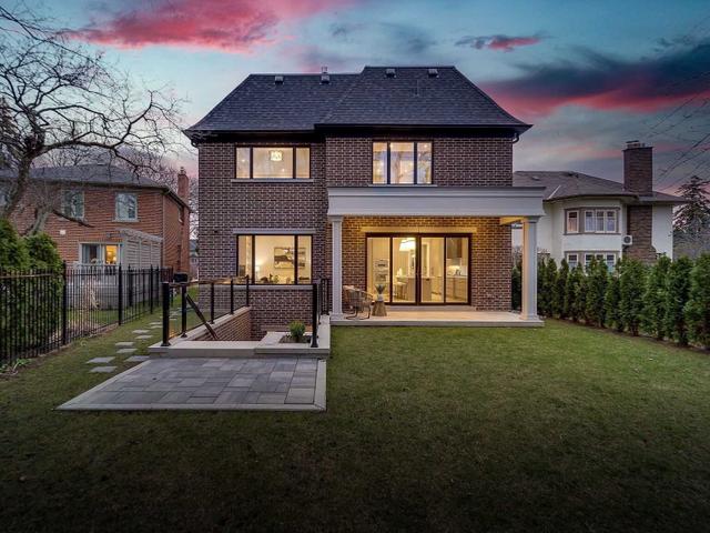 18 Burnhamthorpe Park Blvd