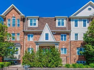3 - 625 Dundas St W