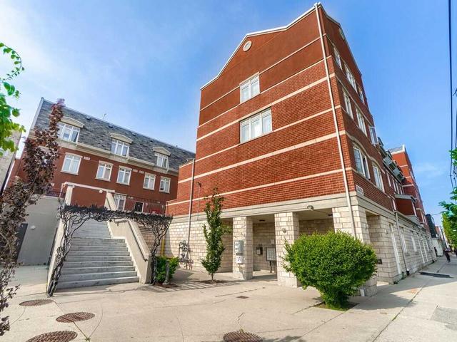 222 - 3400 Lake Shore Blvd W