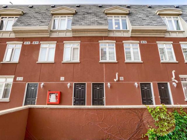 222 - 3400 Lake Shore Blvd W