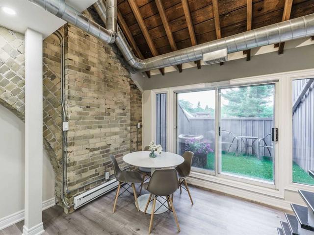 307 - 384 Sunnyside Ave