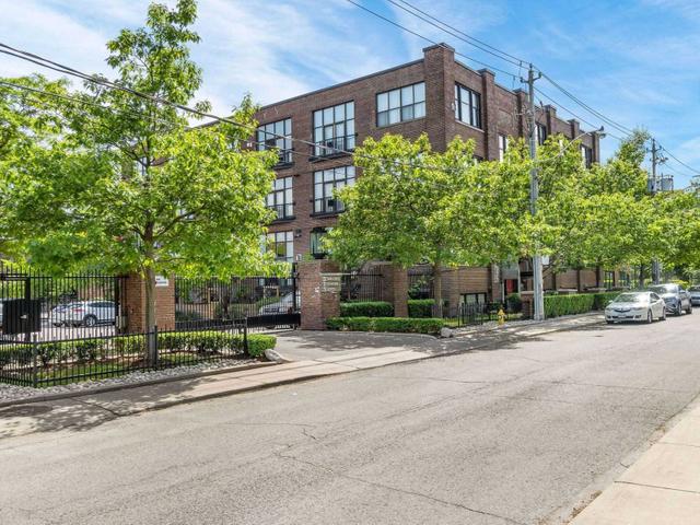 31 - 371 Wallace Ave