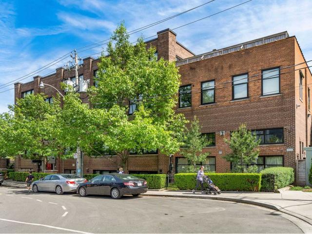 31 - 371 Wallace Ave