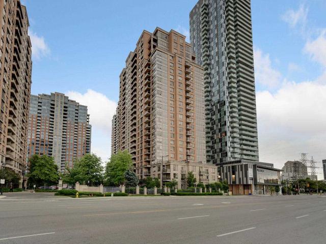 227 - 5233 Dundas St W