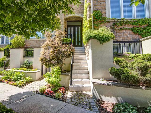 2268 Lake Shore Blvd W