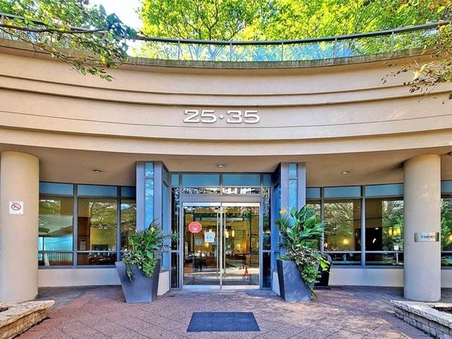 1931 - 35 Viking Lane