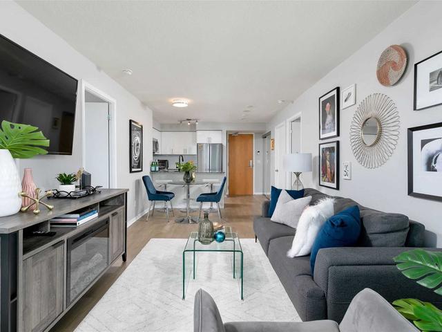 1404 - 185 Legion Rd