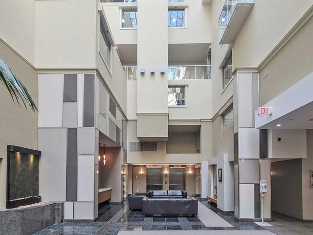 106 - 437 Roncesvalles Ave