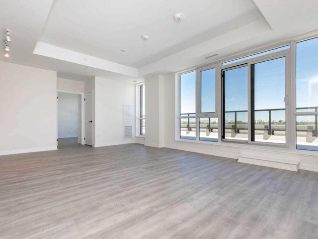 621 - 2300 St Clair Ave W