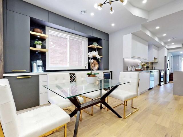811 Dovercourt Rd