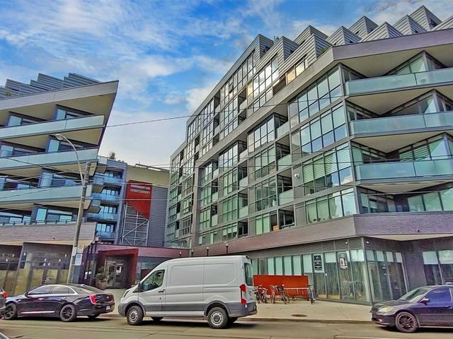 302 - 36 Howard Park Ave