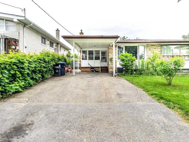 5 Dixington Cres