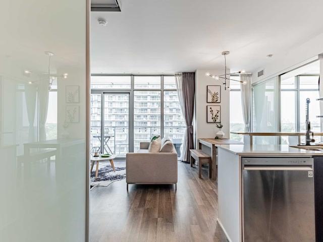 1412 - 103 The Queensway