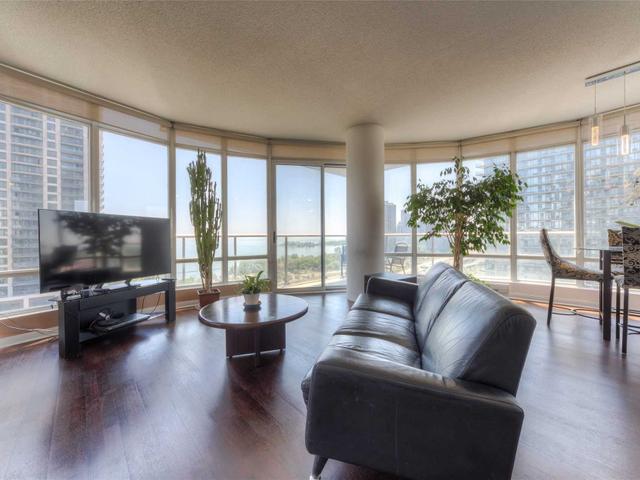 1610 - 15 Windermere Ave