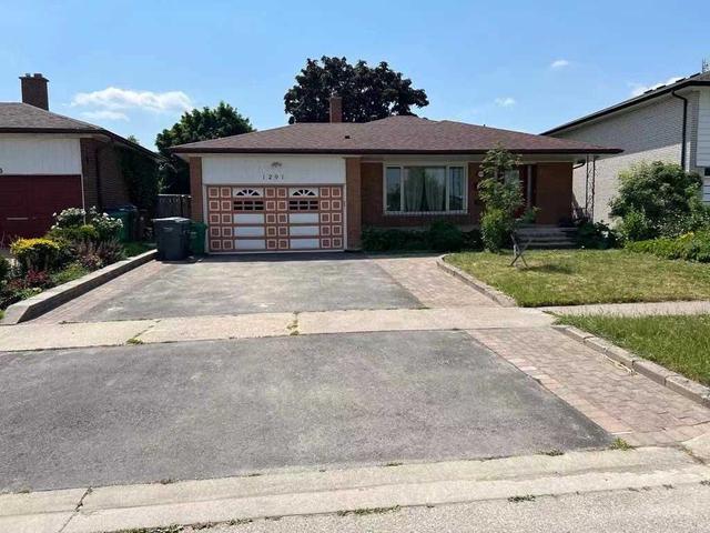 Upper - 1291 Shamir Cres