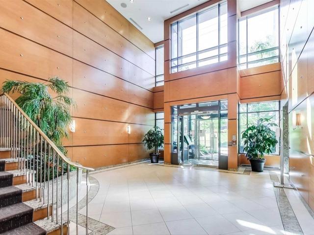 2242 - 35 Viking Lane