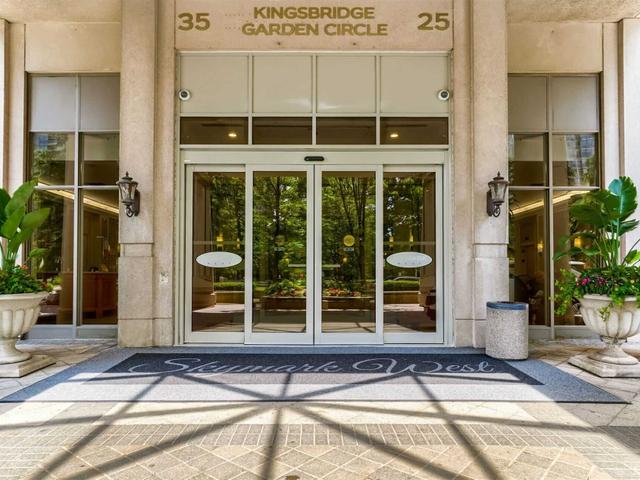 1021 - 25 Kingsbridge Garden Circ