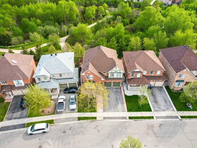 50 Dells Cres