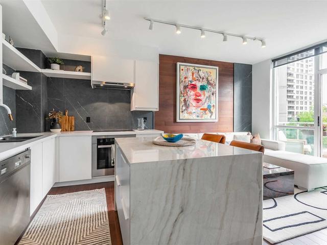 307 - 3939 Duke Of York Blvd