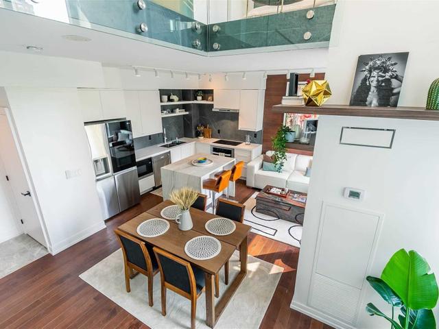 307 - 3939 Duke Of York Blvd