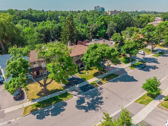 85 Lakeland Dr