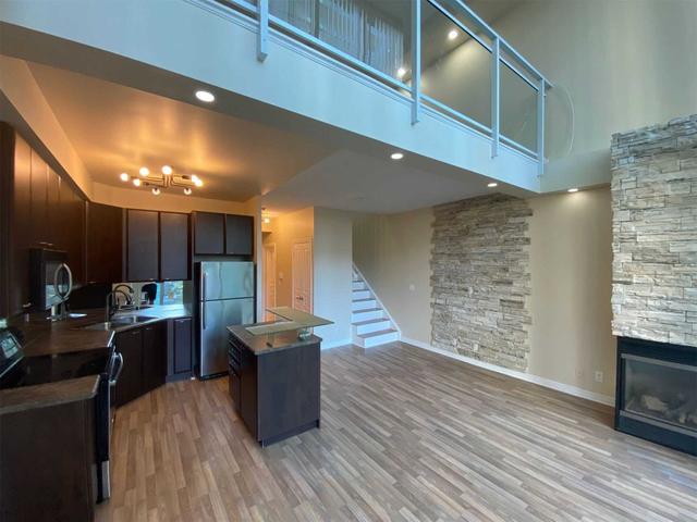 716 - 220 Burnhamthorpe Rd W