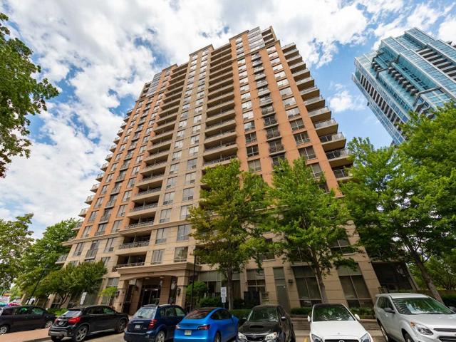 1809 - 5229 Dundas St W