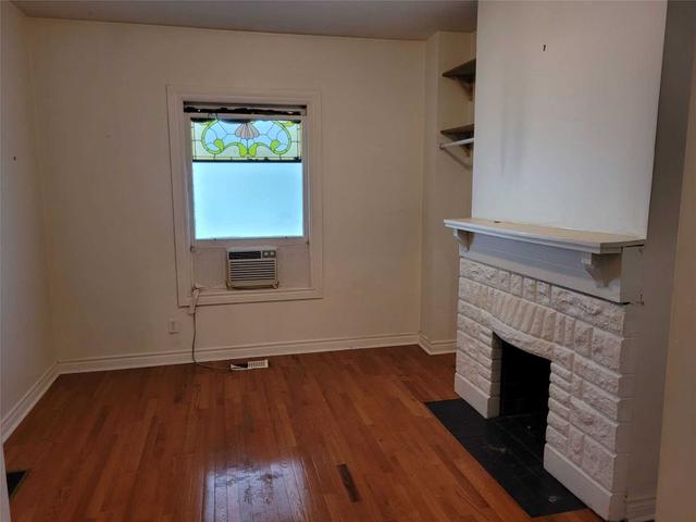 845 Dovercourt Rd