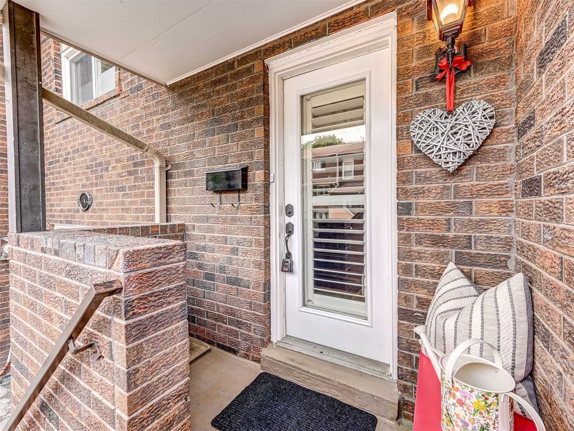 5 Permfield Path, Etobicoke | Sold, W5696602 | Condos.ca