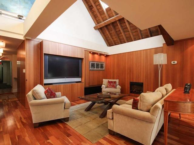 308 - 384 Sunnyside Ave