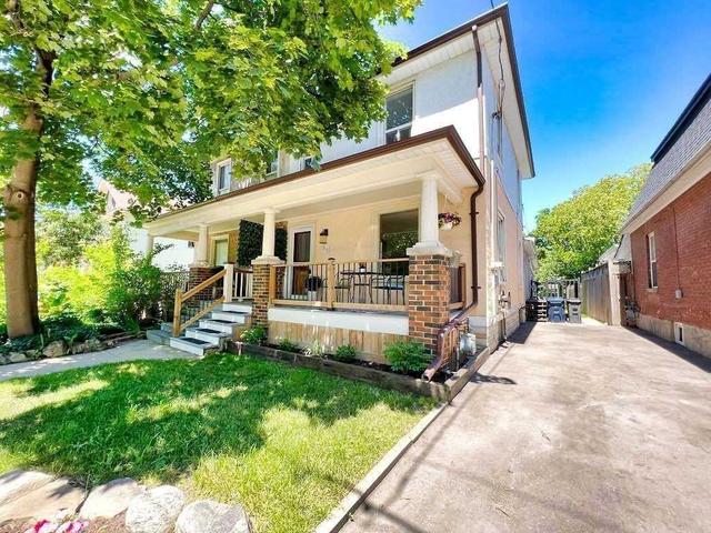 52 Coulter Ave