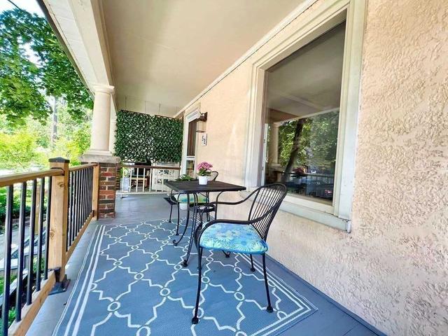 52 Coulter Ave