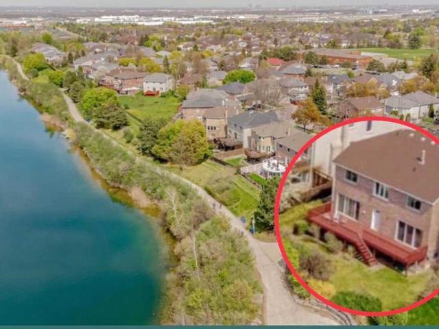 48 Pleasant Valley Pl