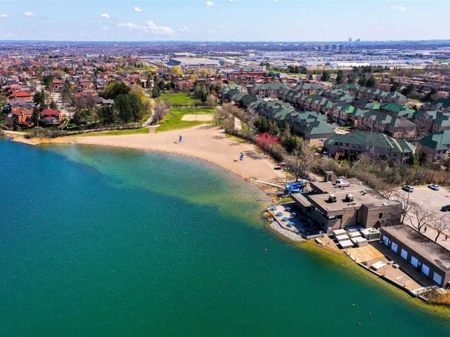 48 Pleasant Valley Pl